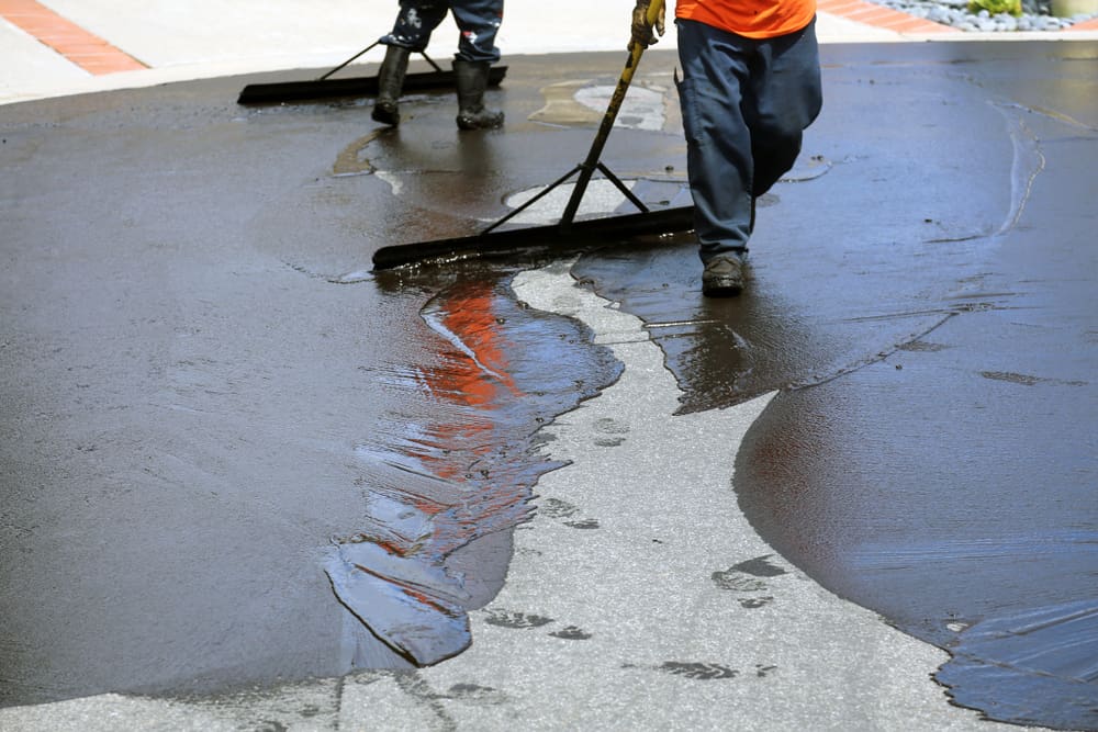 Commercial lot fresh sealcoated and repainted